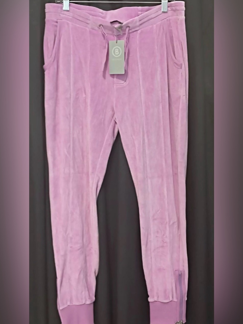 Bogner $313 NWT velvet pant. Pink
Size 12